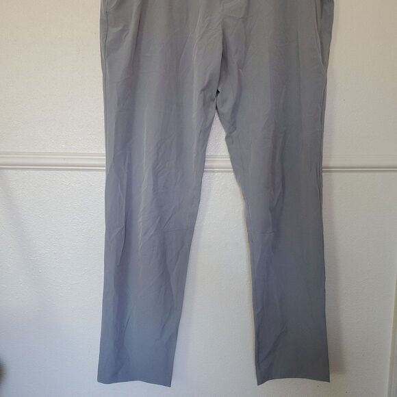 Fabletics The Only Pant Mens Size 39X32 Gray Zipped Pockets - Picture 3 of 15